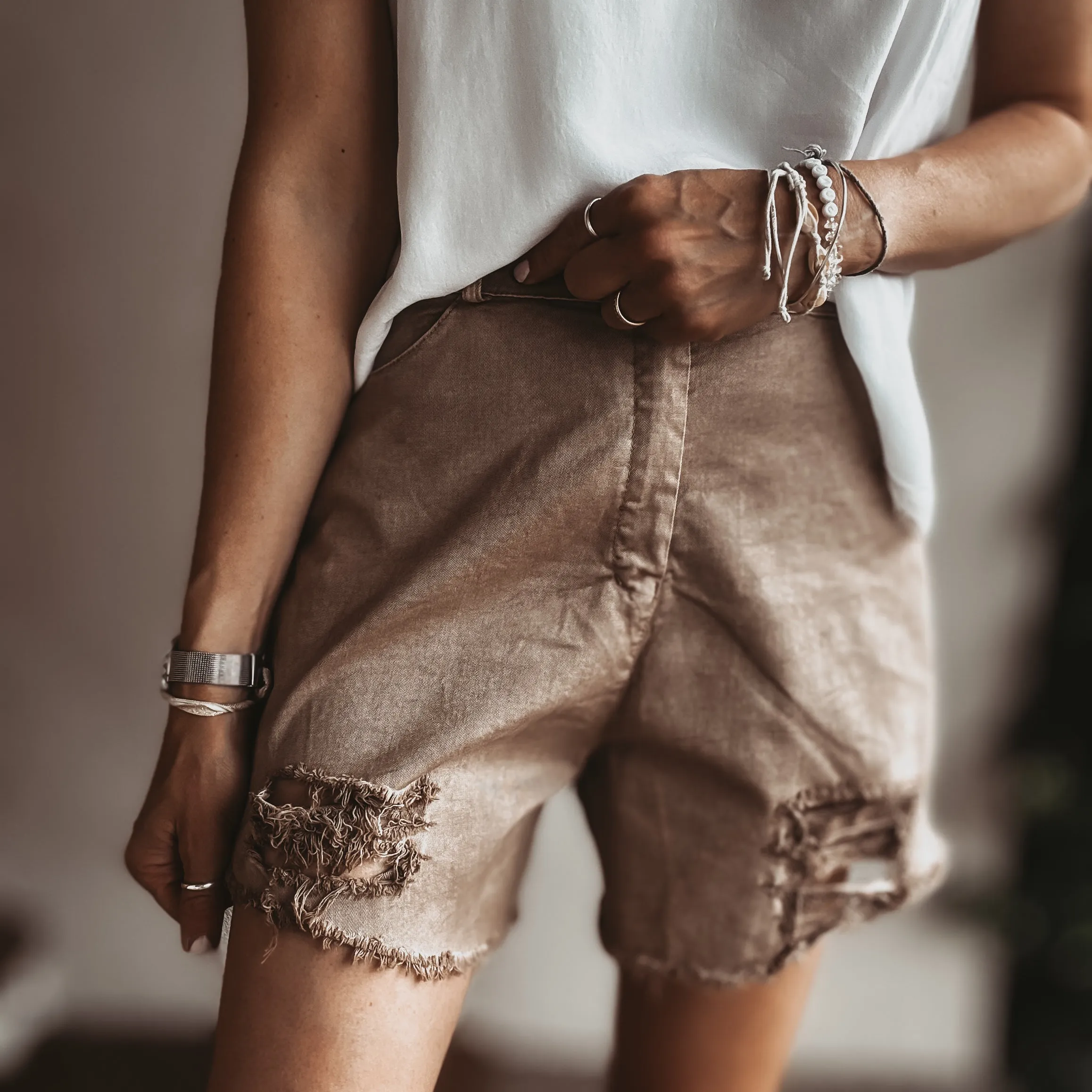 Distressed tan shorts *NEW*