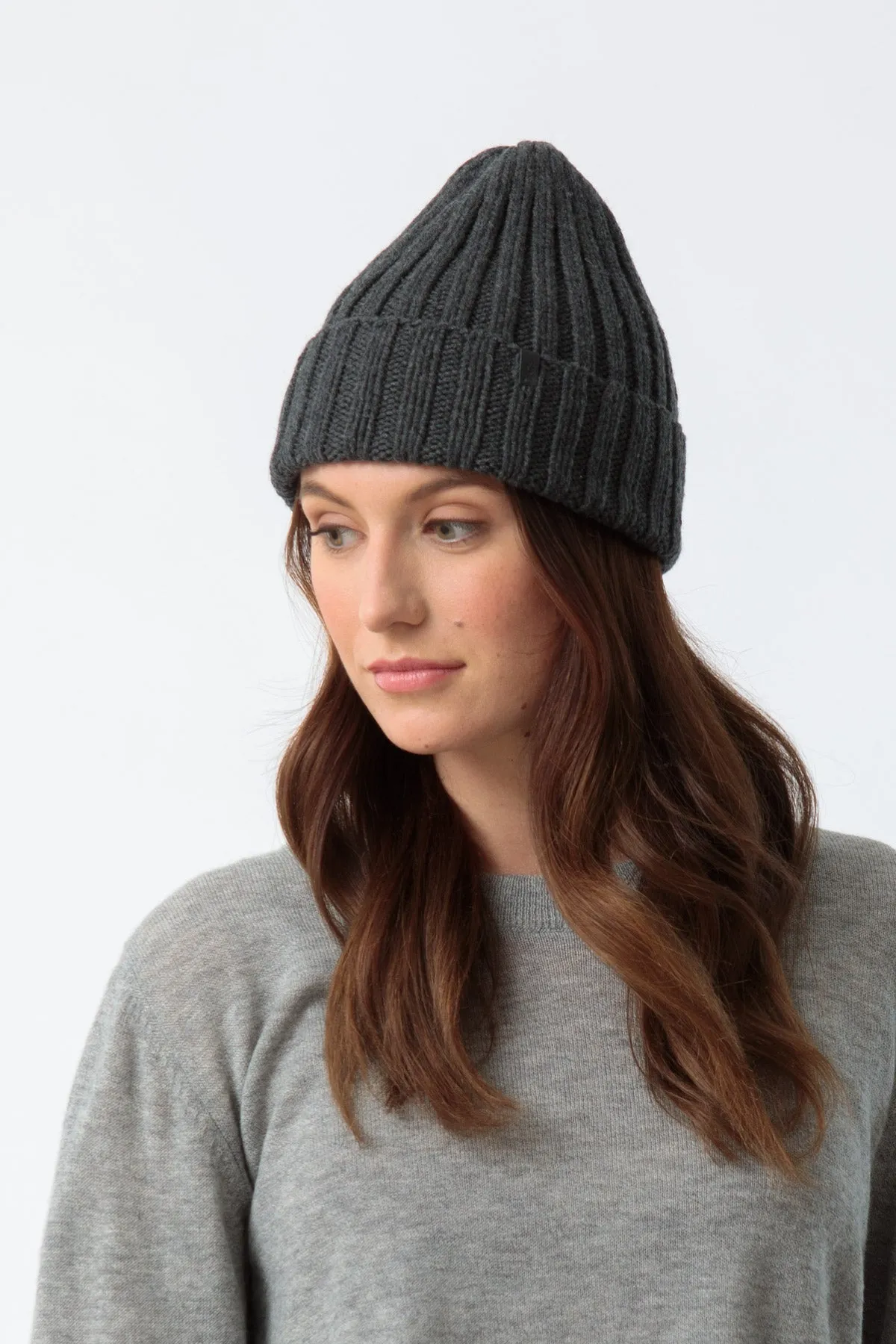 Merino Thick Rib Hat in Charcoal Grey