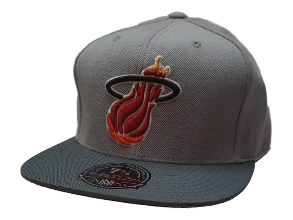 Miami Heat Mitchell&Ness Two-Toned Gray Structured Fitted Flat Bill Hat (7 3/8)