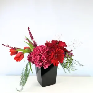 Scarlet Kiss Flower Arrangement